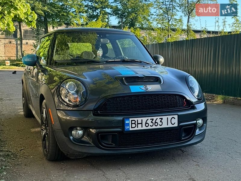 Хэтчбек MINI Cooper 2012 в Измаиле