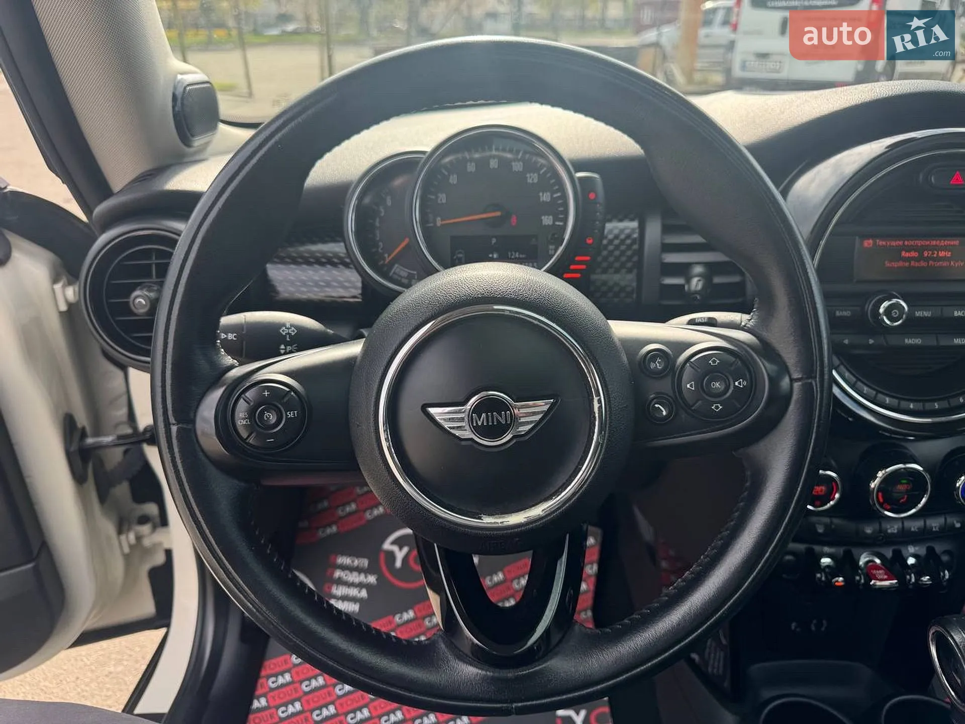 MINI Cooper 2015 VIN WMWXP7C50G3B33618 фото оголошення 15 з 28