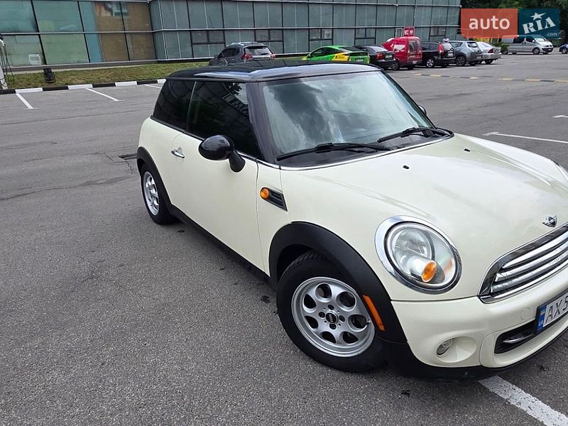 Хэтчбек MINI Cooper 2013 в Харькове
