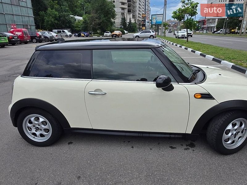 Хэтчбек MINI Cooper 2013 в Харькове