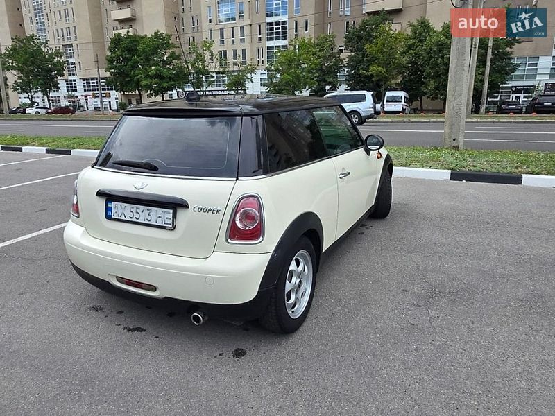 Хэтчбек MINI Cooper 2013 в Харькове