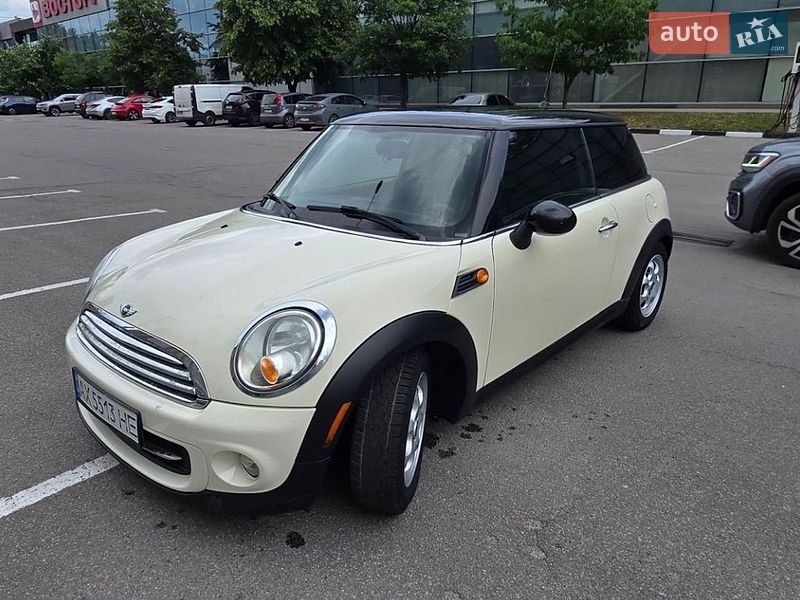 Хэтчбек MINI Cooper 2013 в Харькове