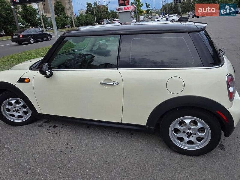 Хэтчбек MINI Cooper 2013 в Харькове