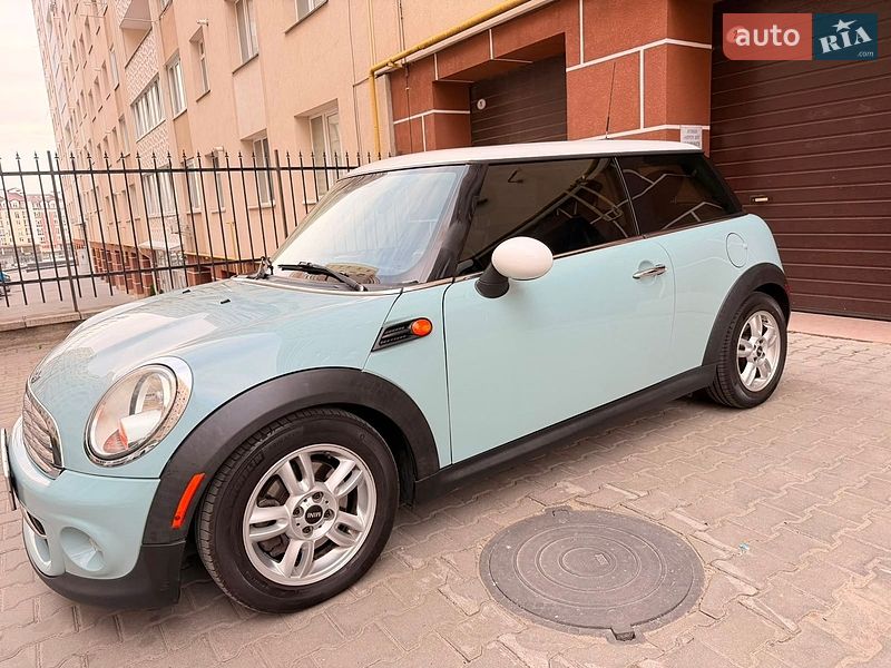 Хэтчбек MINI Cooper 2013 в Хмельницком