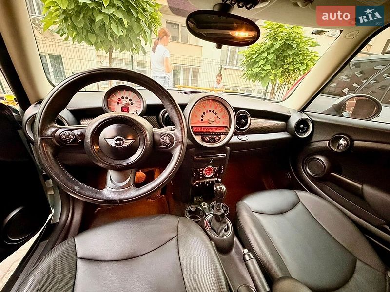 Хэтчбек MINI Cooper 2013 в Хмельницком