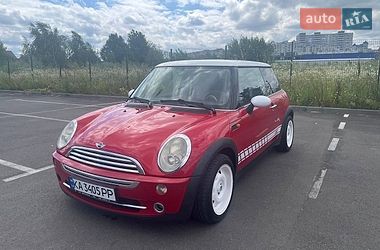 MINI Cooper  2005