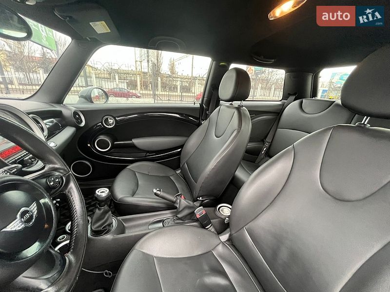 Хетчбек MINI Cooper 2011 в Києві фото 5 Хетчбек MINI Cooper 2011 в Києві