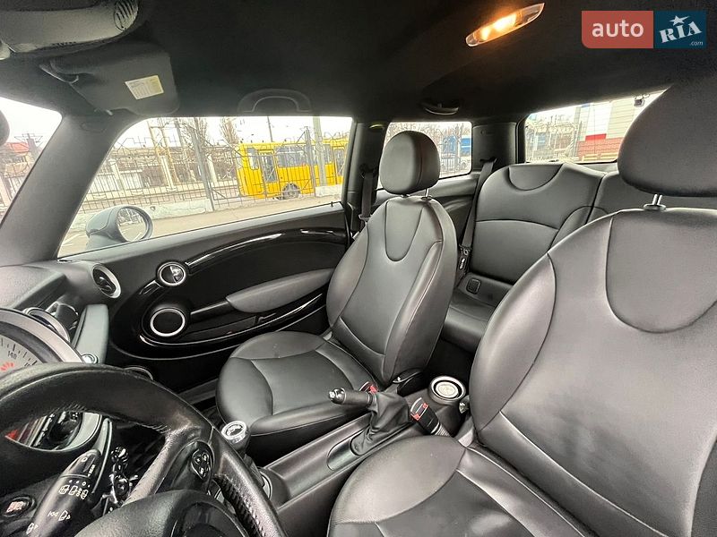 Хетчбек MINI Cooper 2011 в Києві фото 6 Хетчбек MINI Cooper 2011 в Києві