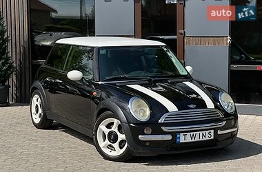 Хэтчбек MINI Cooper 2004 в Одессе