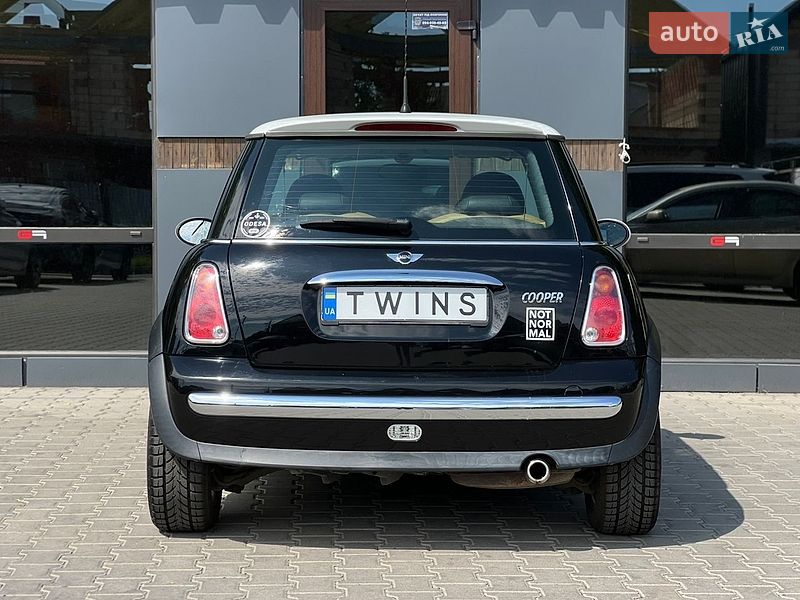 Хэтчбек MINI Cooper 2004 в Одессе