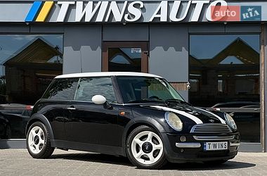 Хэтчбек MINI Cooper 2004 в Одессе