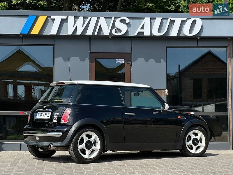 Хэтчбек MINI Cooper 2004 в Одессе