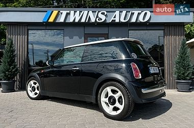 Хэтчбек MINI Cooper 2004 в Одессе