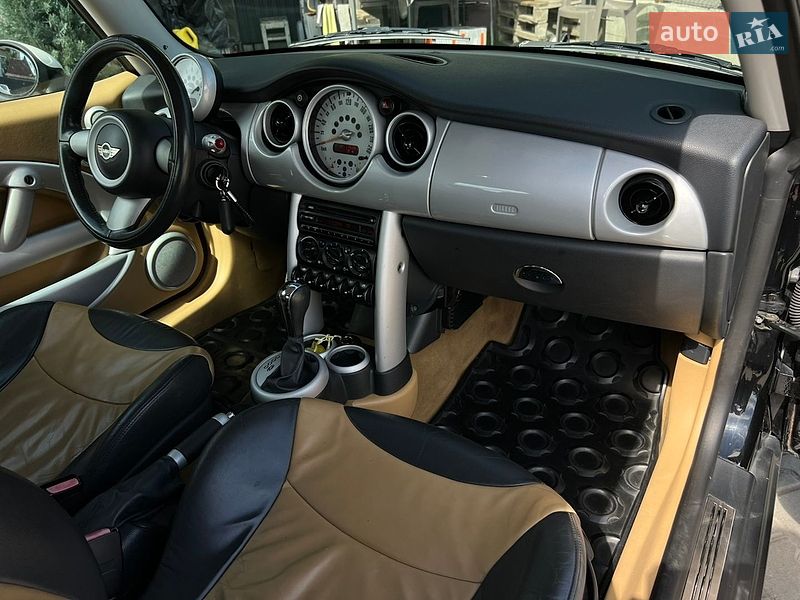 Хэтчбек MINI Cooper 2004 в Одессе