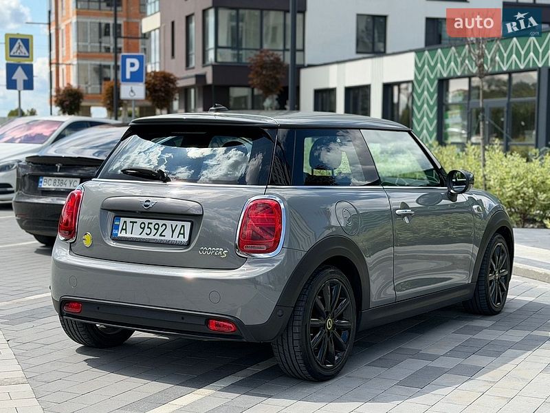 Хетчбек MINI Cooper 2021 в Городку