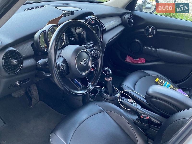 Хетчбек MINI Cooper 2015 в Івано-Франківську