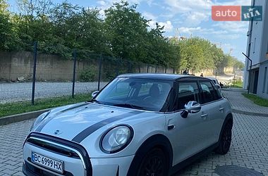 Хетчбек MINI Cooper 2015 в Івано-Франківську