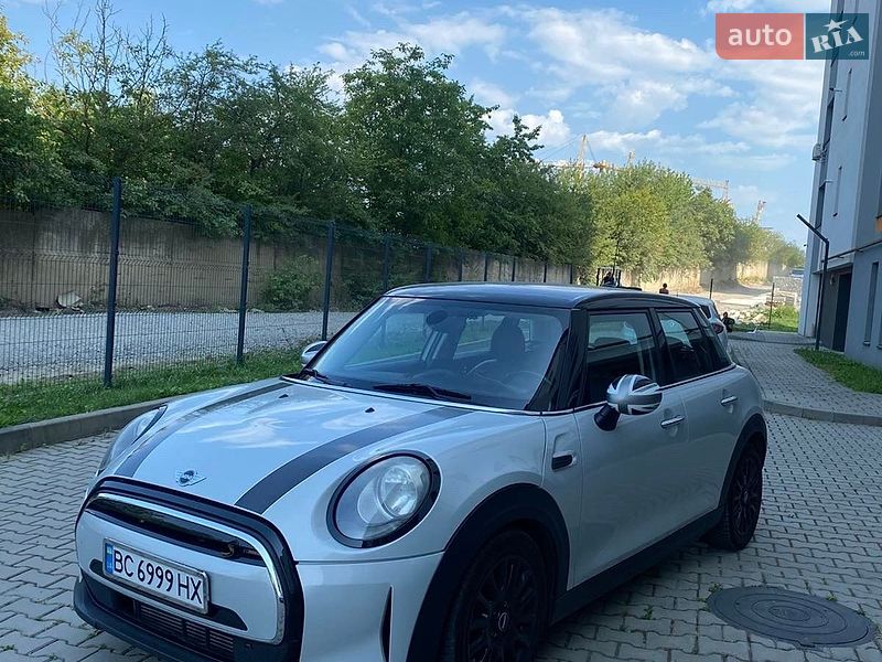 Хетчбек MINI Cooper 2015 в Івано-Франківську