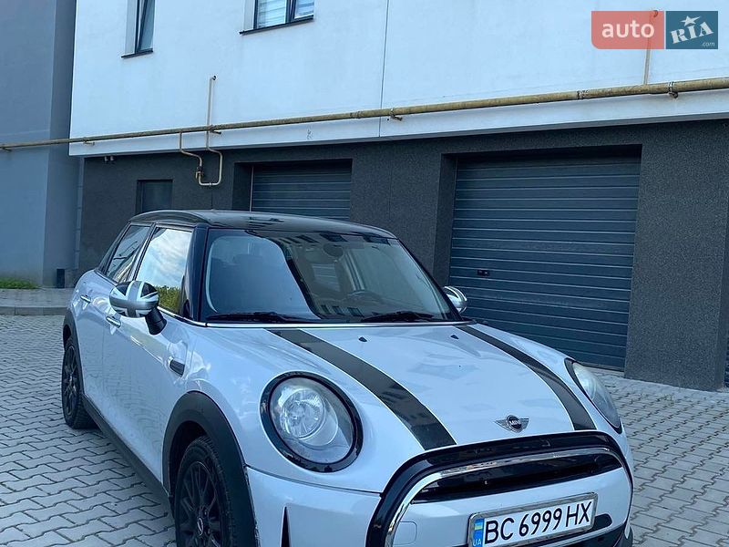 Хэтчбек MINI Cooper 2015 в Ивано-Франковске