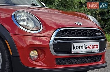 Хэтчбек MINI Cooper 2016 в Хмельницком