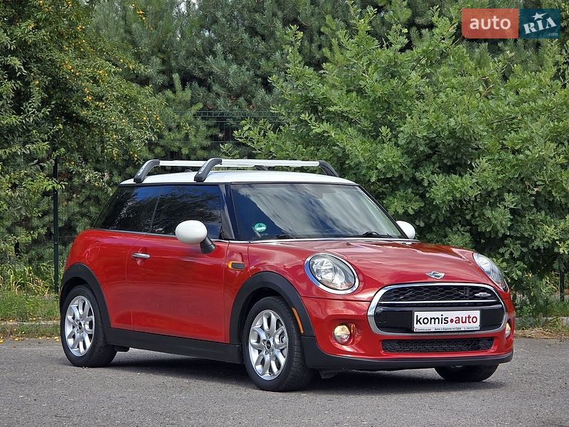 Хэтчбек MINI Cooper 2016 в Хмельницком