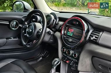 Хэтчбек MINI Cooper 2016 в Хмельницком