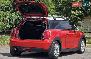Хэтчбек MINI Cooper 2016 в Хмельницком
