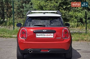 Хэтчбек MINI Cooper 2016 в Хмельницком