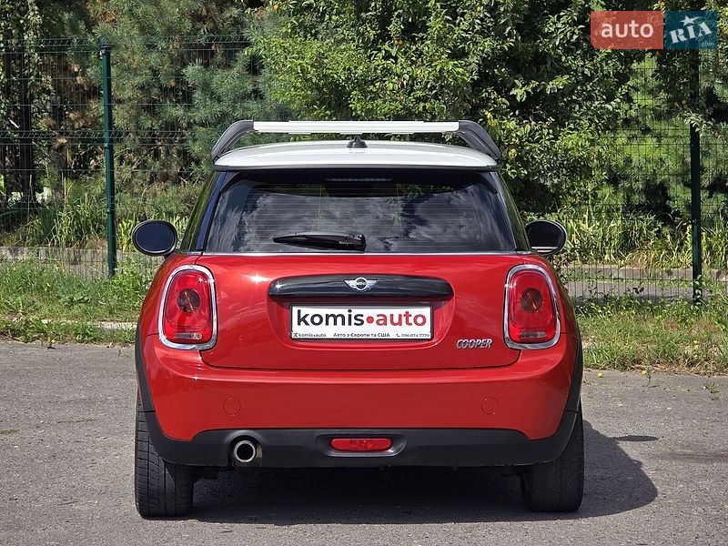 Хэтчбек MINI Cooper 2016 в Хмельницком