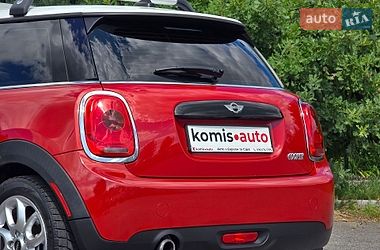 Хэтчбек MINI Cooper 2016 в Хмельницком