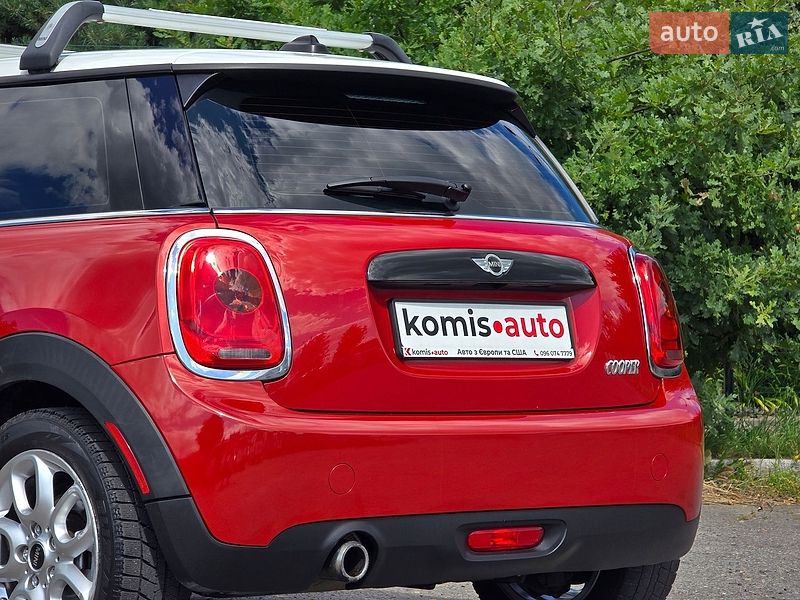 Хэтчбек MINI Cooper 2016 в Хмельницком