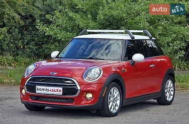 Хэтчбек MINI Cooper 2016 в Хмельницком