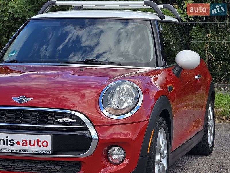 Хэтчбек MINI Cooper 2016 в Хмельницком