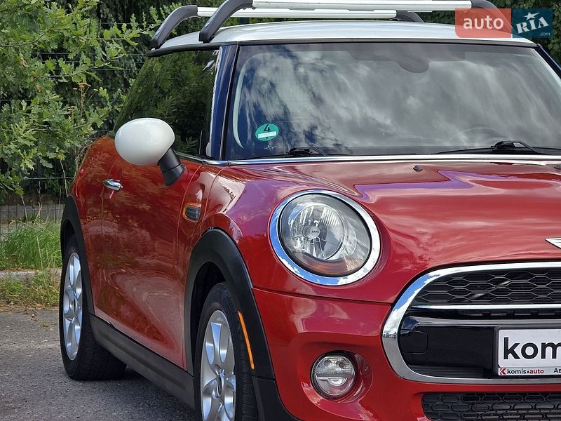 Хэтчбек MINI Cooper 2016 в Хмельницком