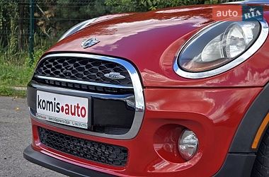 Хэтчбек MINI Cooper 2016 в Хмельницком