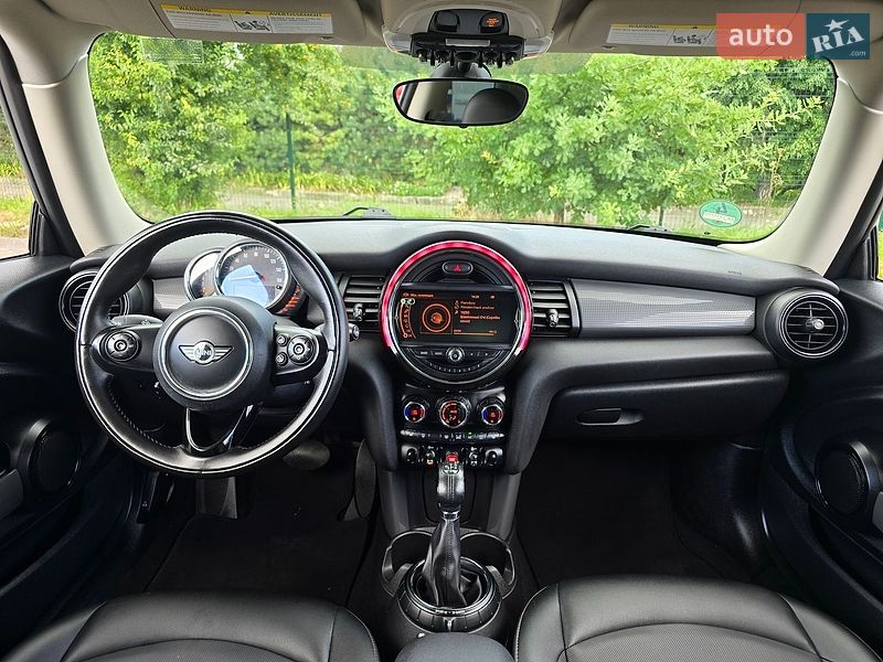 Хэтчбек MINI Cooper 2016 в Хмельницком