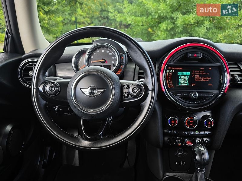 Хэтчбек MINI Cooper 2016 в Хмельницком