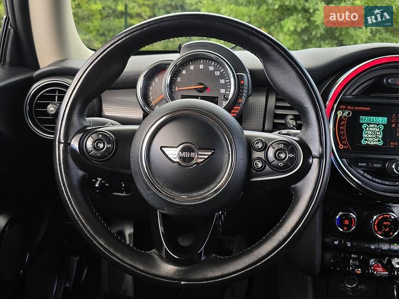 Хэтчбек MINI Cooper 2016 в Хмельницком