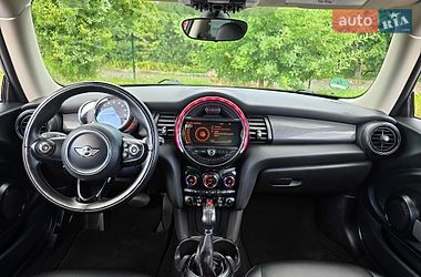 Хэтчбек MINI Cooper 2016 в Хмельницком