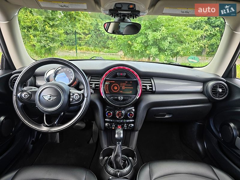 Хэтчбек MINI Cooper 2016 в Хмельницком