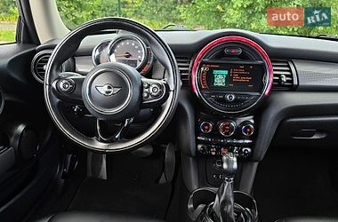 Хэтчбек MINI Cooper 2016 в Хмельницком