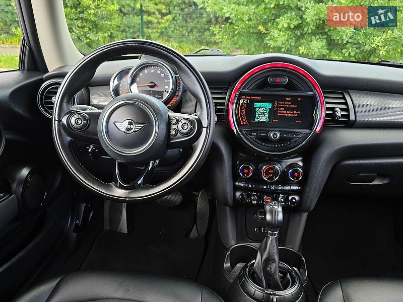 Хэтчбек MINI Cooper 2016 в Хмельницком