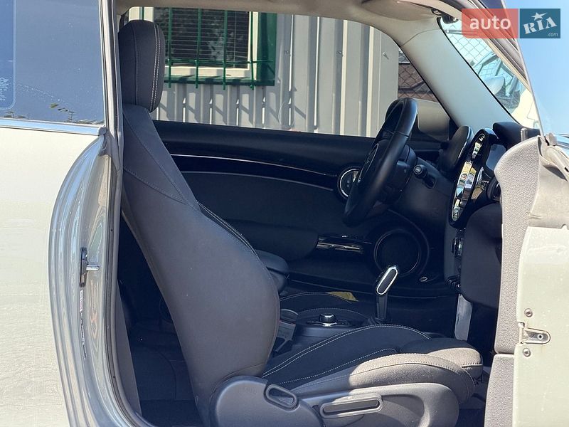 Хэтчбек MINI Cooper 2022 в Виннице