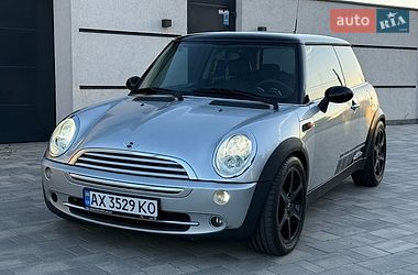 MINI Cooper 2004