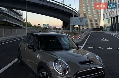 Хетчбек MINI Cooper 2018 в Івано-Франківську