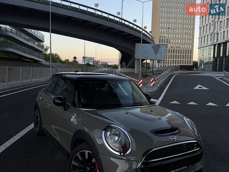 Хетчбек MINI Cooper 2018 в Івано-Франківську