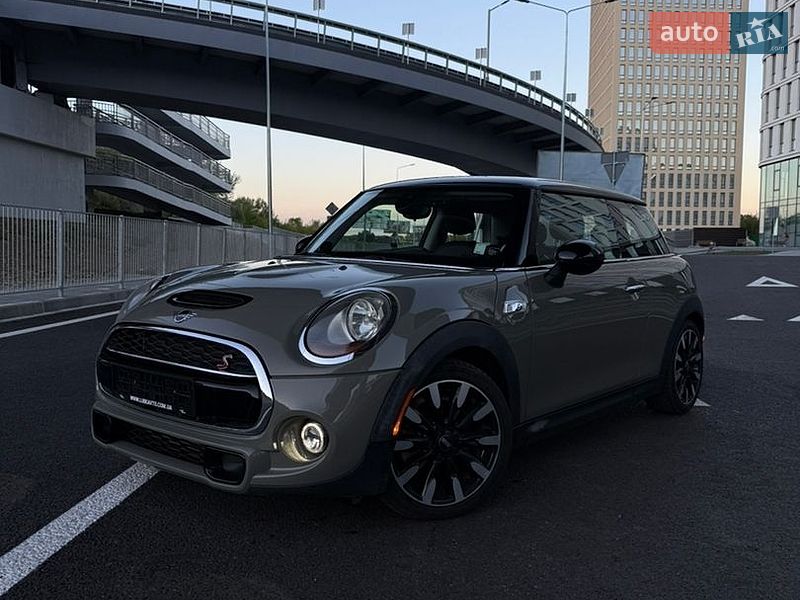 Хетчбек MINI Cooper 2018 в Івано-Франківську