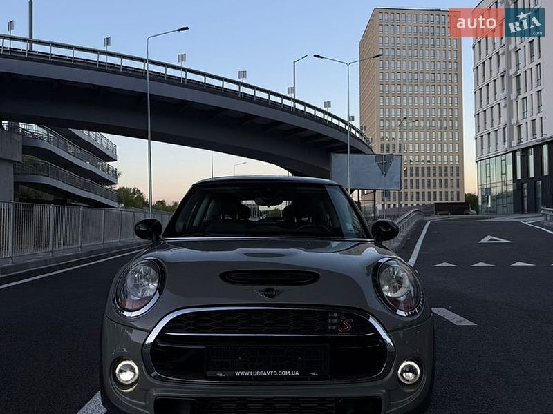 Хетчбек MINI Cooper 2018 в Івано-Франківську