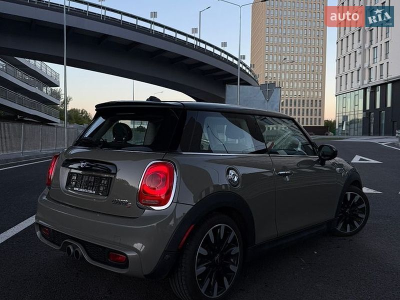 Хетчбек MINI Cooper 2018 в Івано-Франківську
