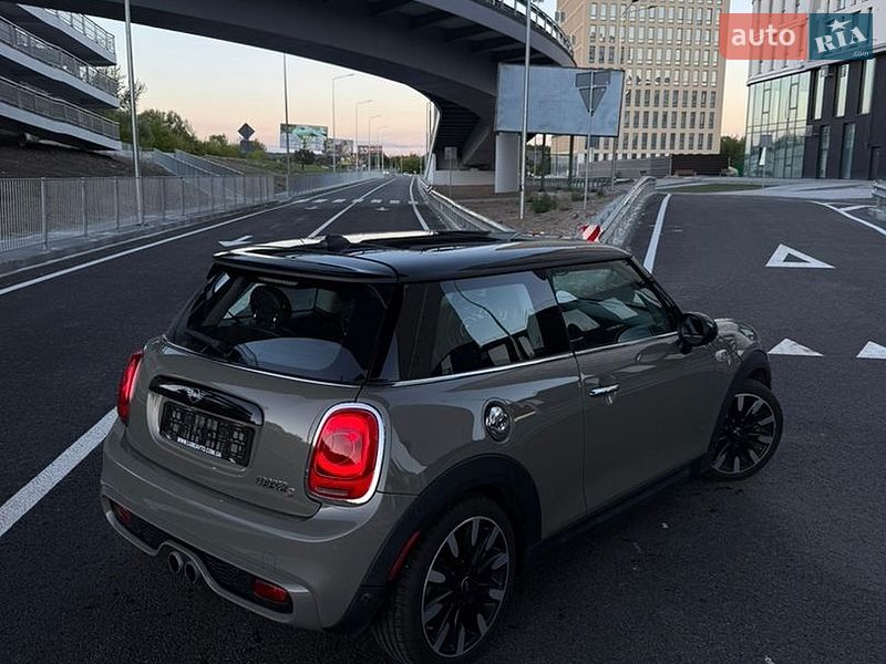 Хетчбек MINI Cooper 2018 в Івано-Франківську